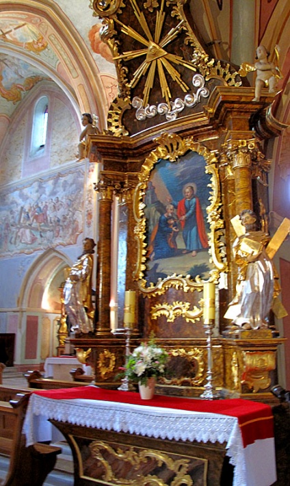kościół cysterski w Wąchocku - ołtarz boczny św. Piotra