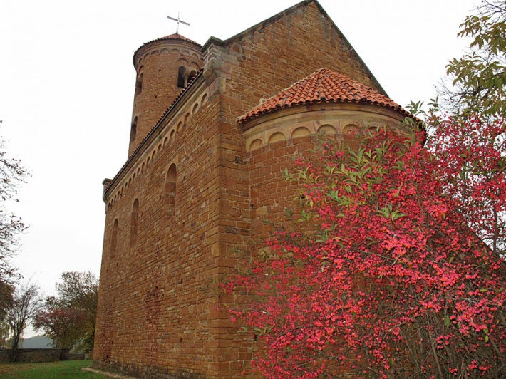 Inowłódz - romański kościół św. Idziego