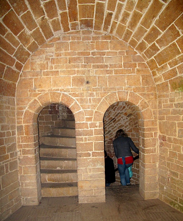 Inowłódz - romański kościół św. Idziego - wejście z empory na wieżę