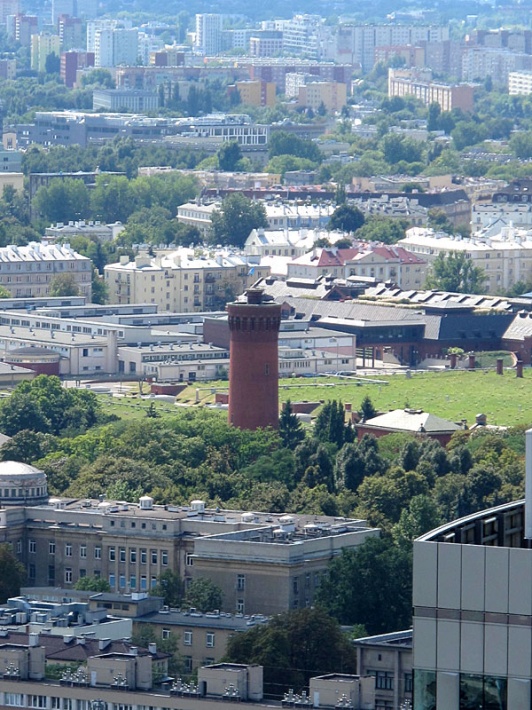 wieża ciśnień na terenie zabytkowych Filtrów Warszawskich