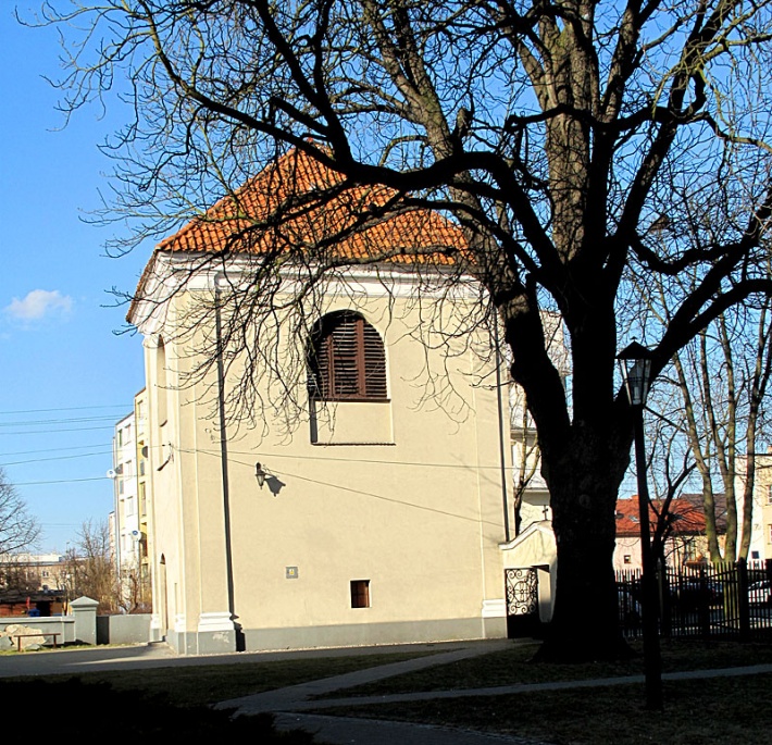 Błonie - dzwonnica kościoła Świętej Trójcy