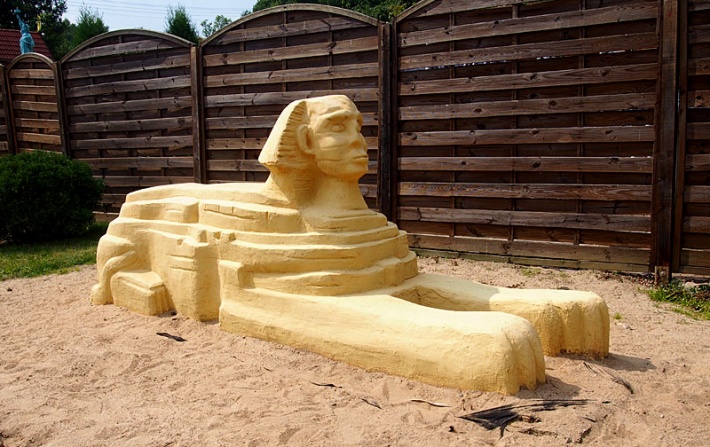miniatura Wielkiego Sfinksa z Gizy w Egipcie