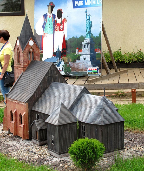 Strysza Buda - miniatura kościoła w Sierakowicach