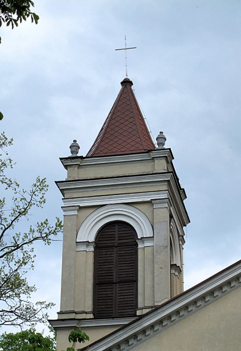 kościół Niepokalanego Poczęcia NMP w Józefowie Biłgorajskim - wieża kościelna