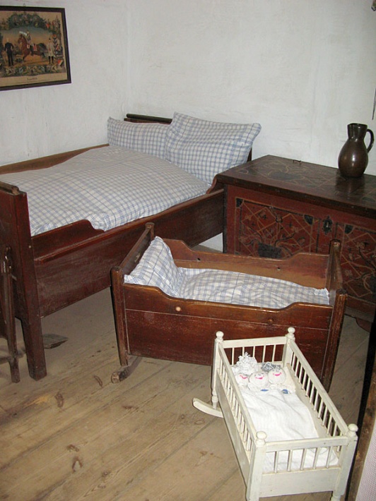 Muzeum Wsi Słowińskiej w Klukach - zagroda Josta i Klicka, wnętrze chaty