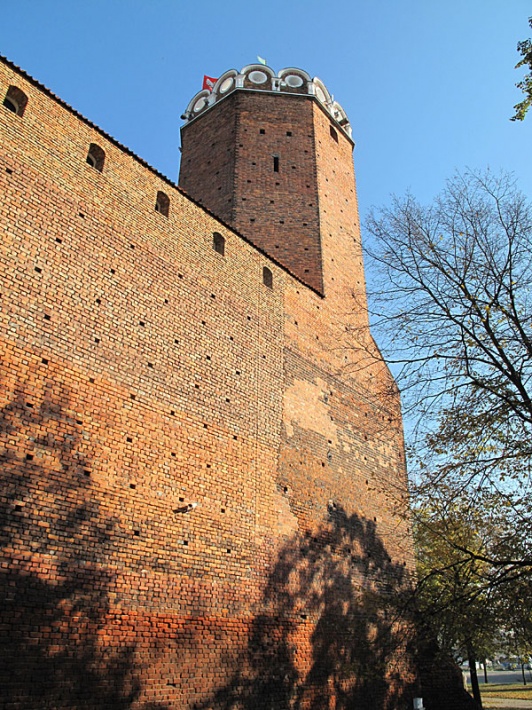zamek królewski w Łęczycy - elewacja zachodnia