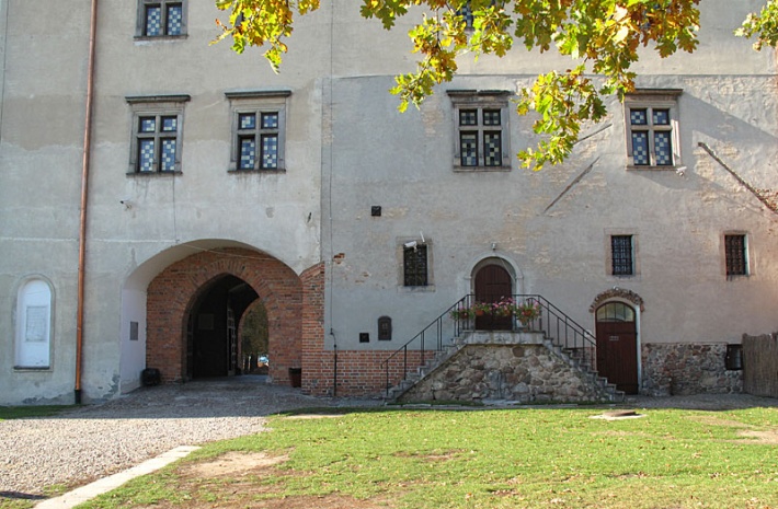 zamek królewski w Łęczycy - Dom Nowy, siedziba Muzeum