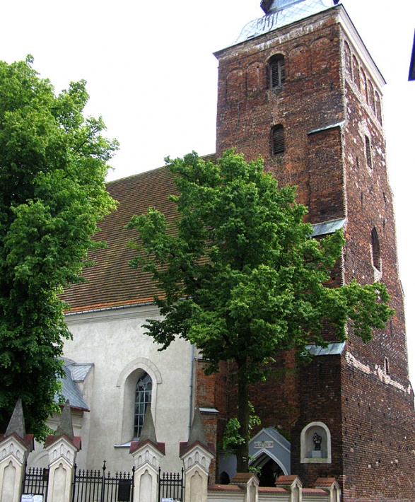 kościół św. Jakuba w Piotrkowie Trybunalskim - elewacja północna