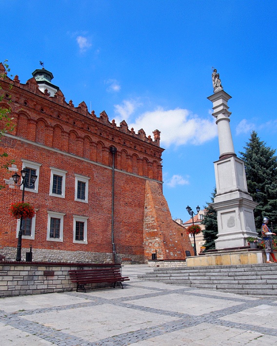 ratusz w Sandomierzu - elewacja wschodnia