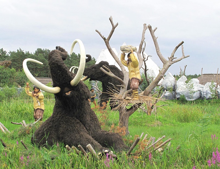 Park Jurajski w Łebie - polowanie na mamuty