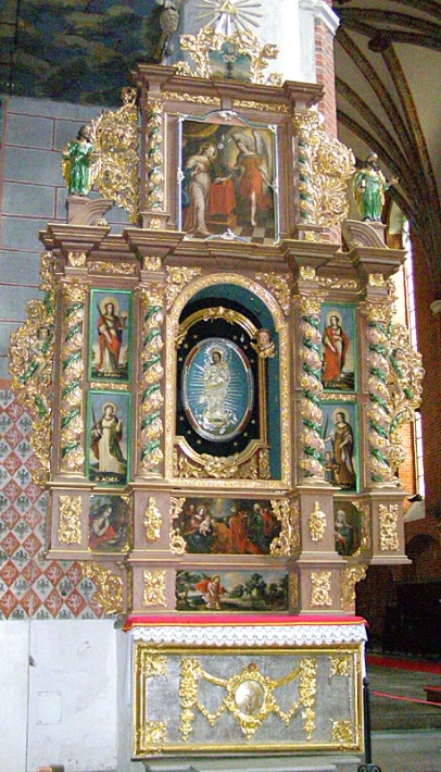 Katedra świętych Janów w Toruniu - ołtarz boczny z obrazem Niepokalanej