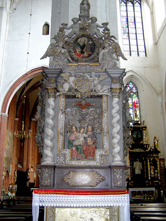 Katedra świętych Janów w Toruniu - ołtarz św. Anny Samotrzeć