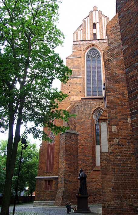 Katedra świętych Janów w Toruniu - szczytowa, wschodnia ściana południowej nawy
