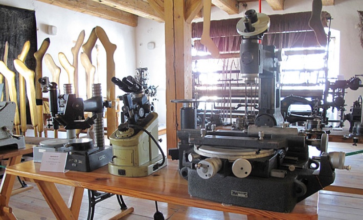 Muzeum Historii Przemysłu - przyrządy laboratoryjne