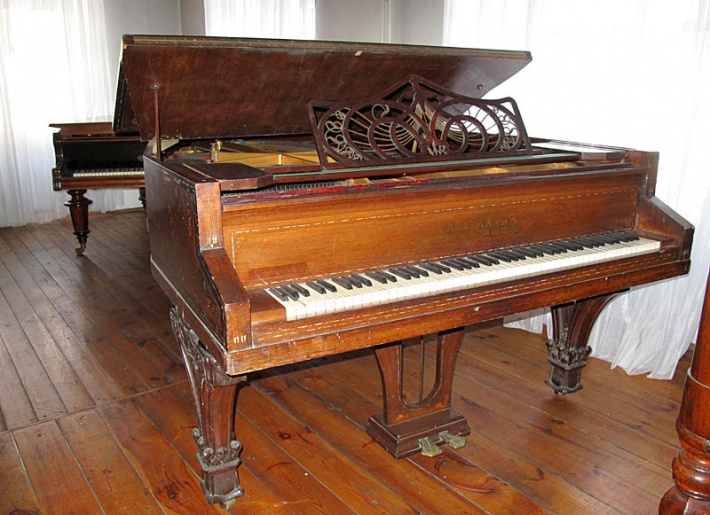 Muzeum Historii Przemysłu - fortepiany