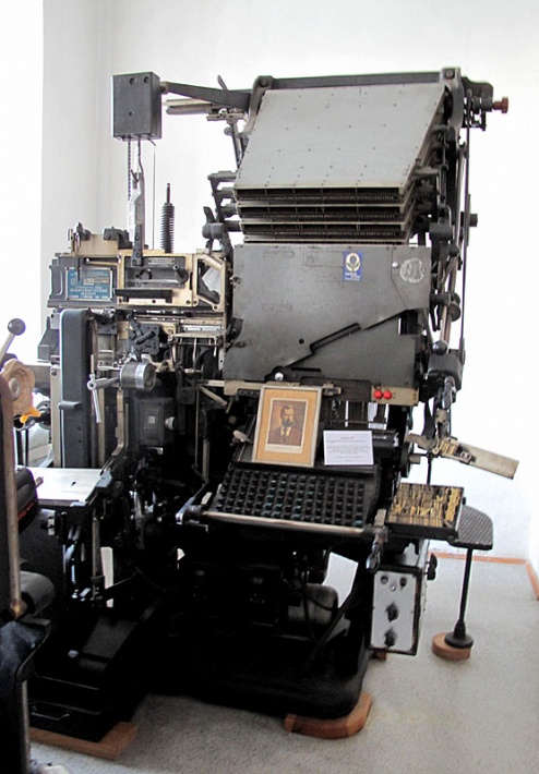 Muzeum Historii Przemysłu - linotyp - maszyna do odlewania wierszy do druku typograficznego