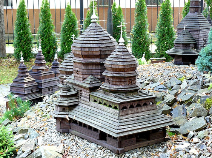 Myczkowce - park miniatur drewnianej architektury sakralnej