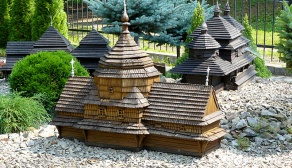 Myczkowce - Park miniatur drewnianej architektury sakralnej