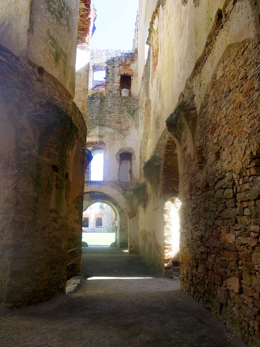 Ruiny zamki Krzyżtopór