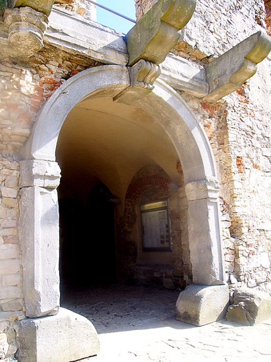 Ruiny zamki Krzyżtopór