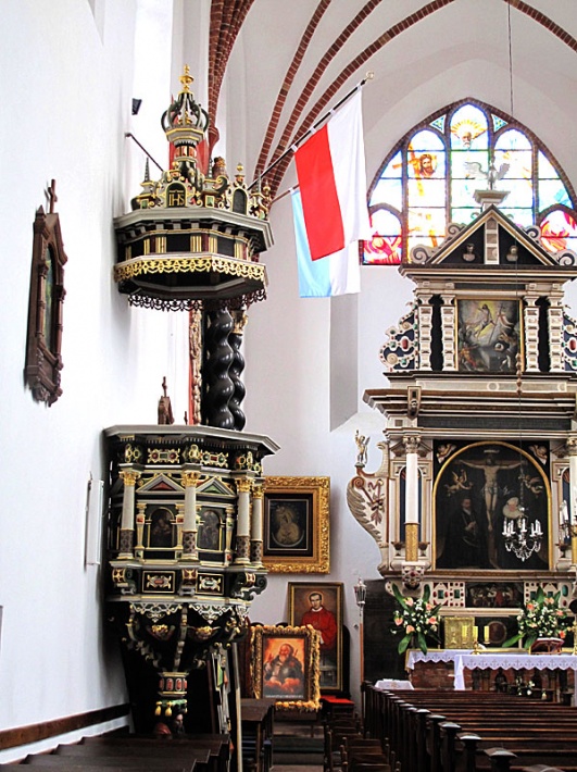 kościół św. Jacka w Słupsku - renesansowa ambona