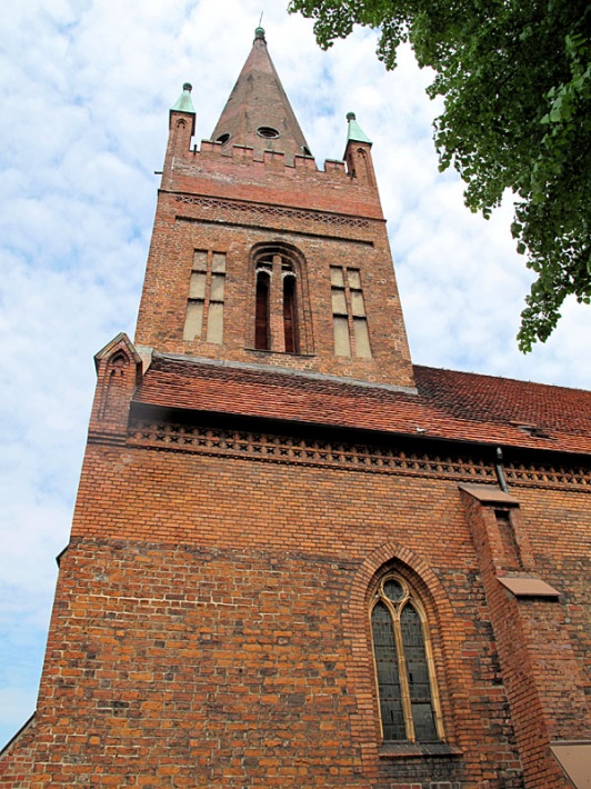 Skwierzyna - kościół św. Mikołaja, elewacja południowa wieży