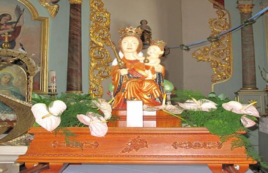 Sianowo - Sanktuarium MB Królowej Kaszub, feretron procesyjny z kopią cudownej figurki