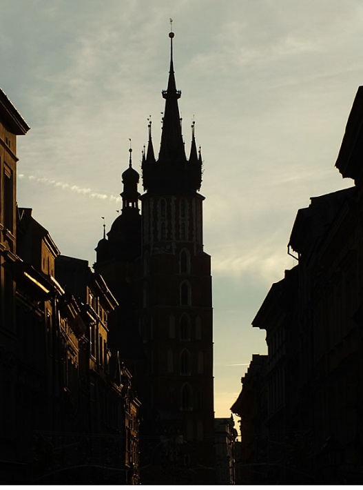 Kraków - kościół Mariacki po zmroku