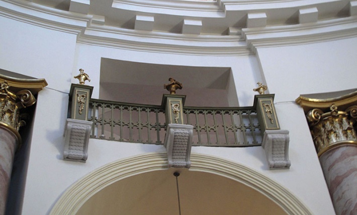 kościół św. Józefa w Klimontowie - balustrada empory