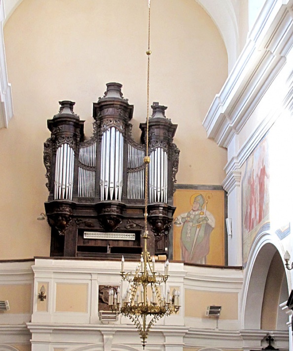 Kościół w Krasnem - prospekt organowy