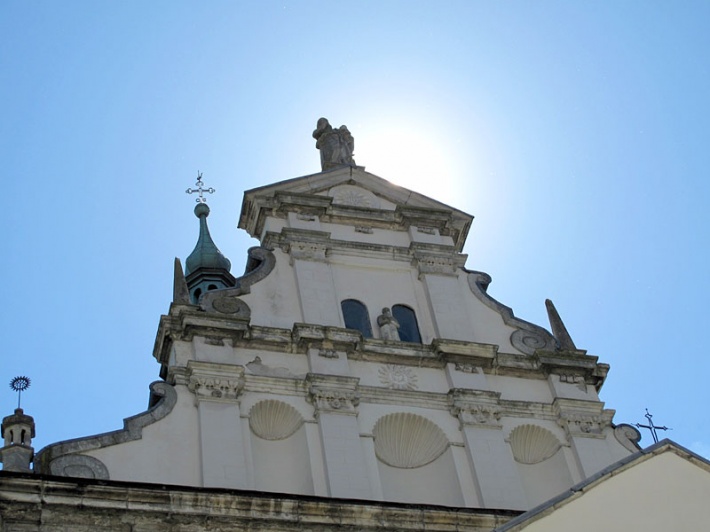 Kościół św. Jana w Pińczowie - szczyt zachodniej fasady