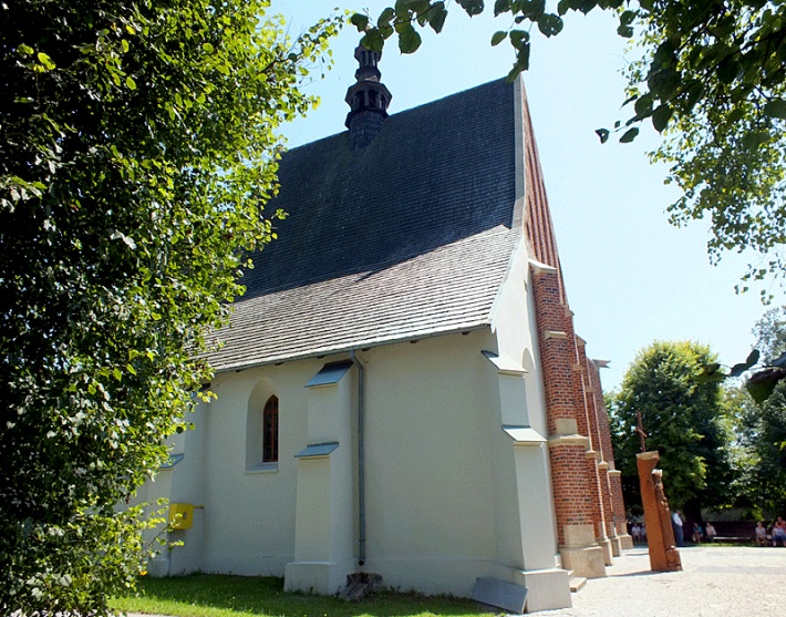 Kościół św. Władysława w Szydłowie - elewacja północna