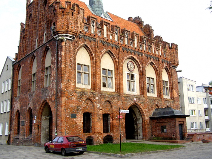 Ratusz staromiejski w Malborku - widok od północnego zachodu