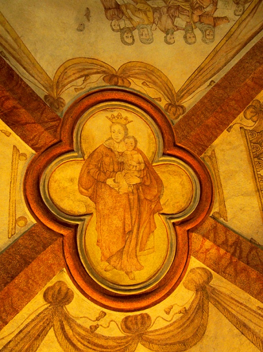 Bazylika Świętej Trójcy w Strzelnie - sklepienie w kaplicy podwieżowej