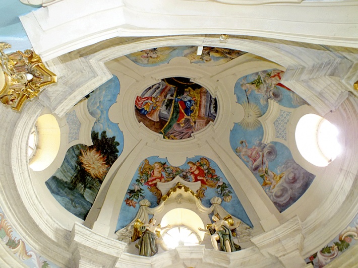 Bazylika Świętej Trójcy w Strzelnie - sklepienie kaplicy św. Restytuta