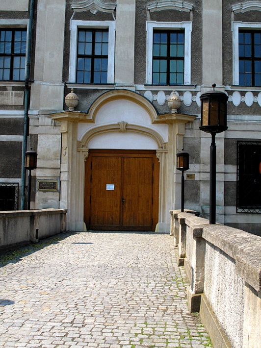 Głogów - zamek książąt głogowskich, portal wschodni