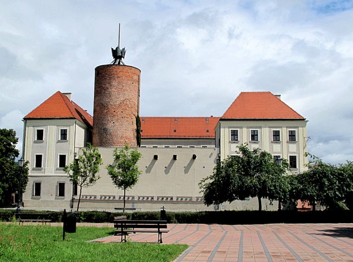 Głogów - zamek książąt głogowskich, elewacja południowa