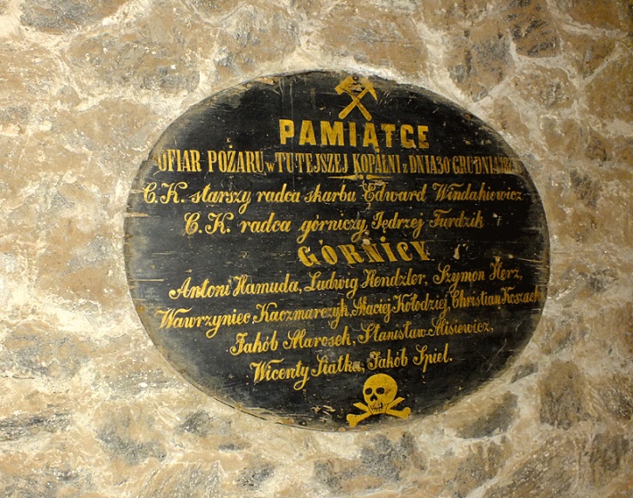 Kopalnia soli w Bochni - tablica epitafijna w kaplicy św. Kingi