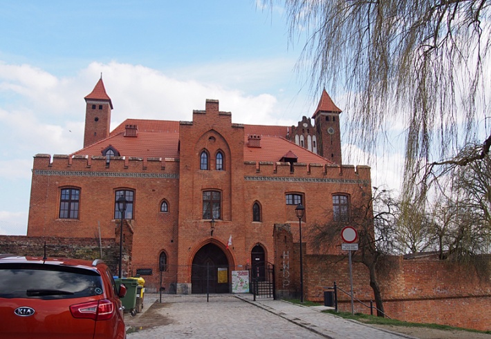zamek w Gniewie - zachodni budynek bramny