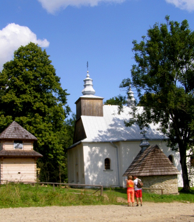 Łopienka - odbudowana cerkiew św. Paraskewi