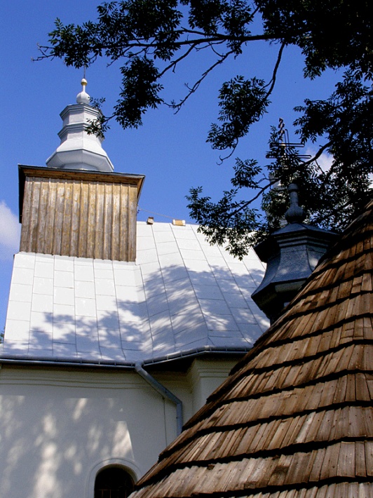 Łopienka - odbudowana cerkiew św. Paraskewi
