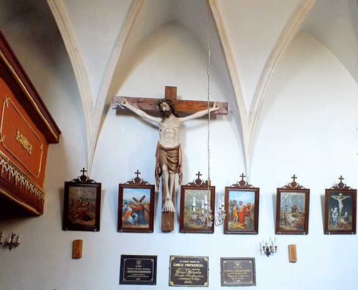 Kościół w Chotlu Czerwonym - gotycki krucyfiks z ok. 1400 roku