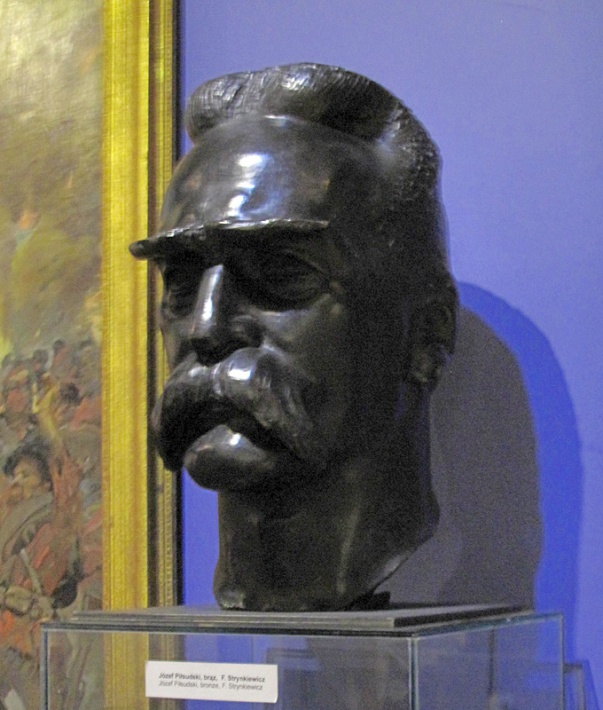Muzeum WP - odlew w brązie głowy Józefa Piłsudskiego