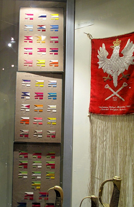Muzeum WP - barwy pułków kawalerii