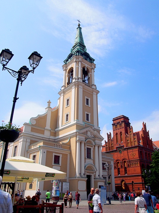 Toruń - kościół akademicki Ducha Świętego, widok od płd. wschodu