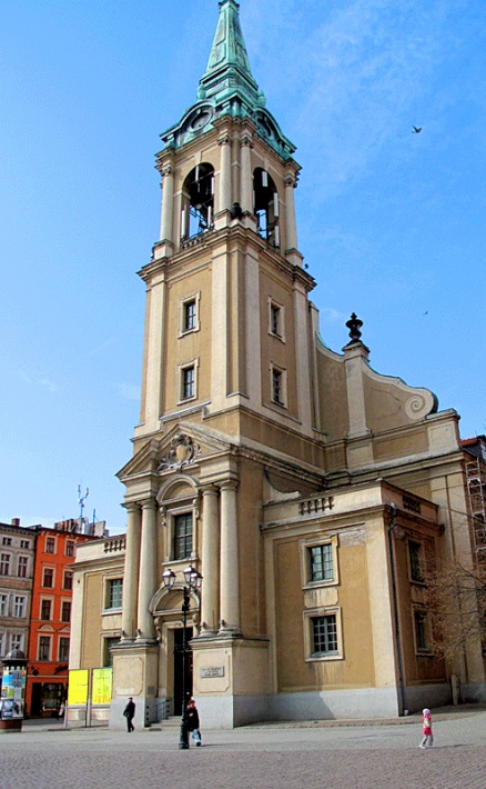 Toruń - kościół akademicki Ducha Świętego, widok od strony rynku