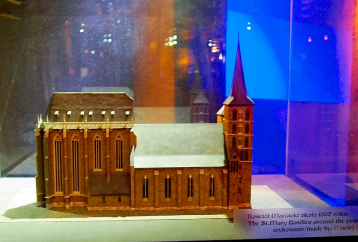 Model kościoła Mariackiego w Krakowie z ok. 1360 roku