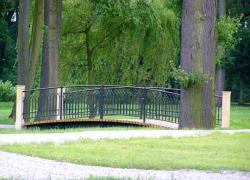 Wojanów - mostek w parku pałacowym
