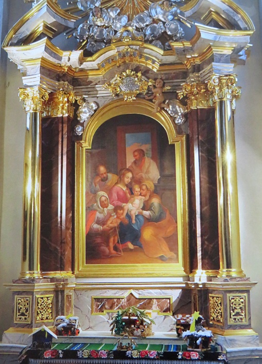 katedra w Łowiczu - ołtarz w kaplicy św. Anny z obrazem Rodzina Marii