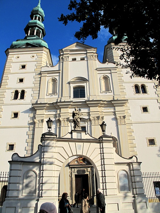 katedra w Łowiczu - fasada zachodnia
